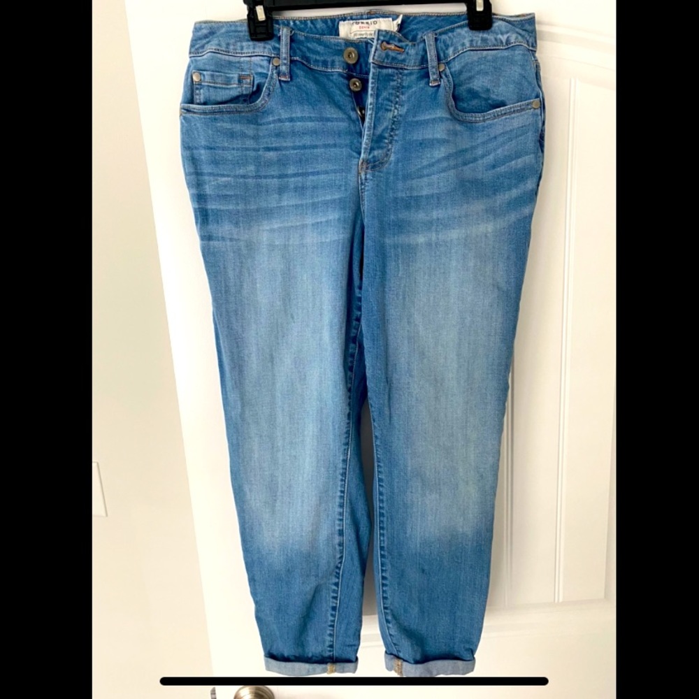 Girlfriend jeans